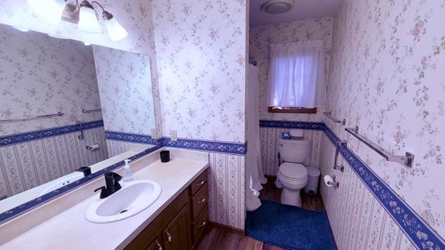 12637 Lakeshore Drive, Grand Haven Twp, MI 49417