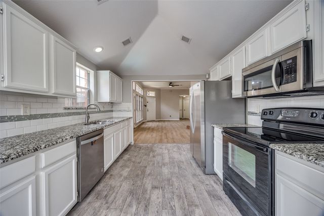 2102 Overview Lane, Garland, TX 75044