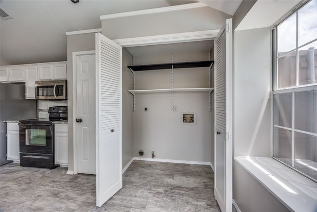 2102 Overview Lane, Garland, TX 75044