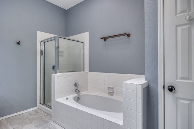 2102 Overview Lane, Garland, TX 75044