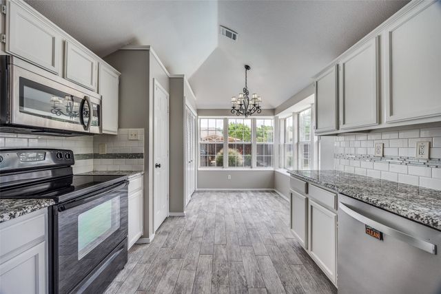 2102 Overview Lane, Garland, TX 75044