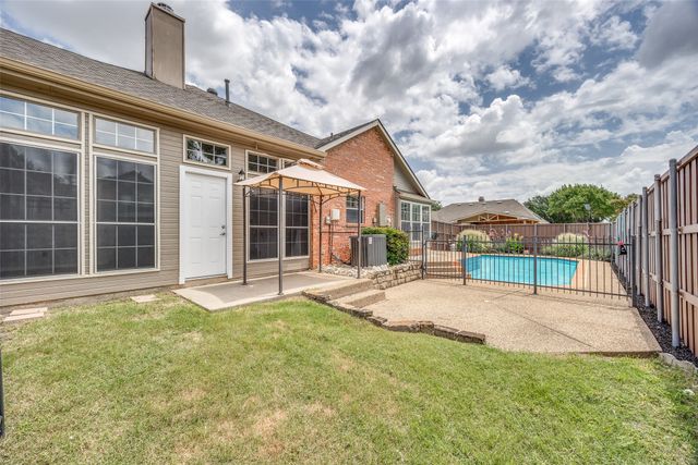 2102 Overview Lane, Garland, TX 75044