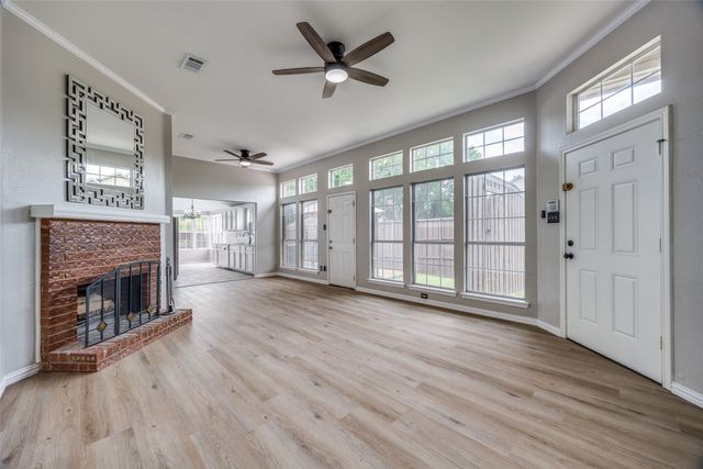 2102 Overview Lane, Garland, TX 75044