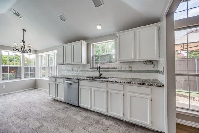 2102 Overview Lane, Garland, TX 75044