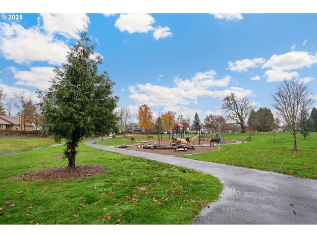 17811 Se 23RD St, Vancouver, WA 98683