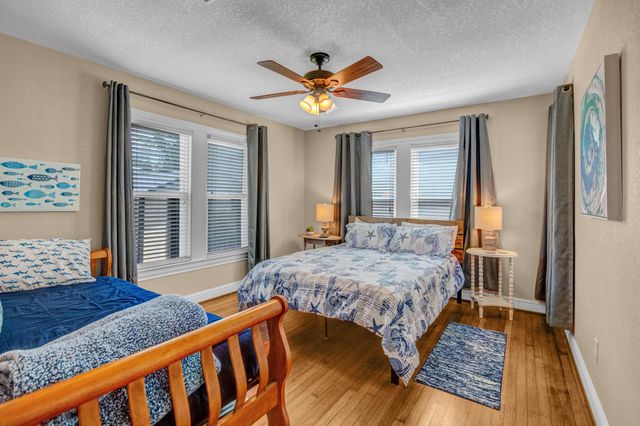 4828 Wharton Drive, Galveston, TX 77551