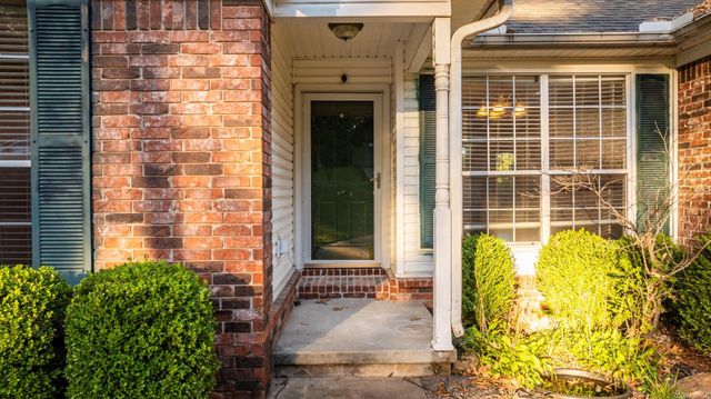 12901 Westglen Drive, Little Rock, AR 72211