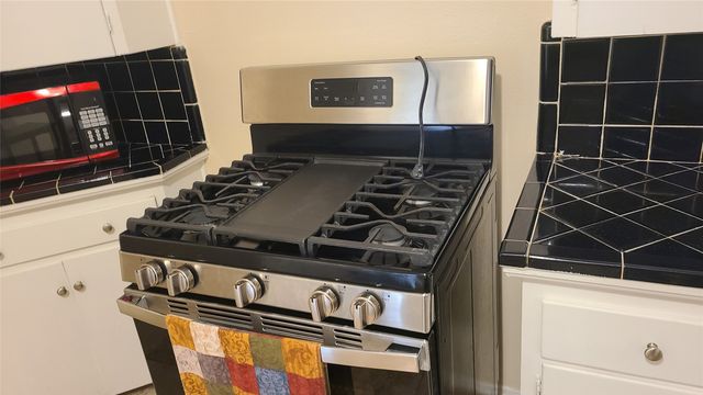 4653 Selkirk Drive, Fort Worth, TX 76109