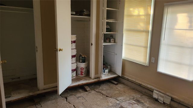 4653 Selkirk Drive, Fort Worth, TX 76109