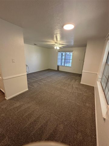 711 Skylark Road 711-D, Pasadena, TX 77502