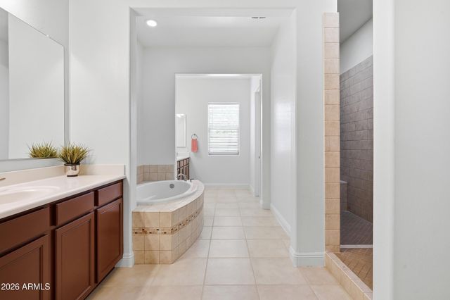 7556 W CRYSTAL Road, Glendale, AZ 85308