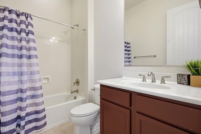 7556 W CRYSTAL Road, Glendale, AZ 85308