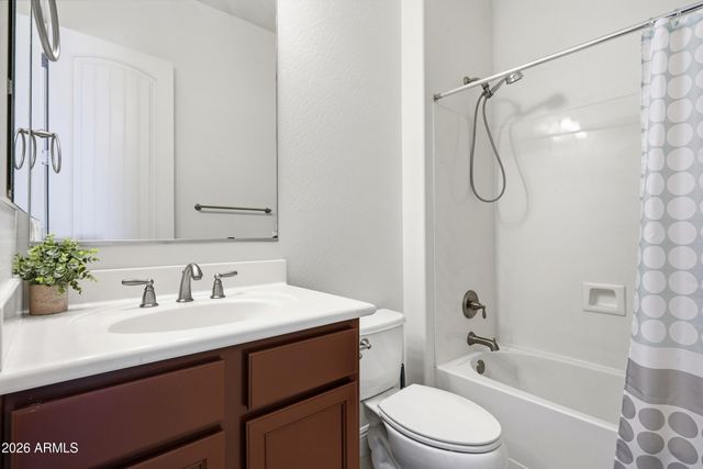 7556 W CRYSTAL Road, Glendale, AZ 85308