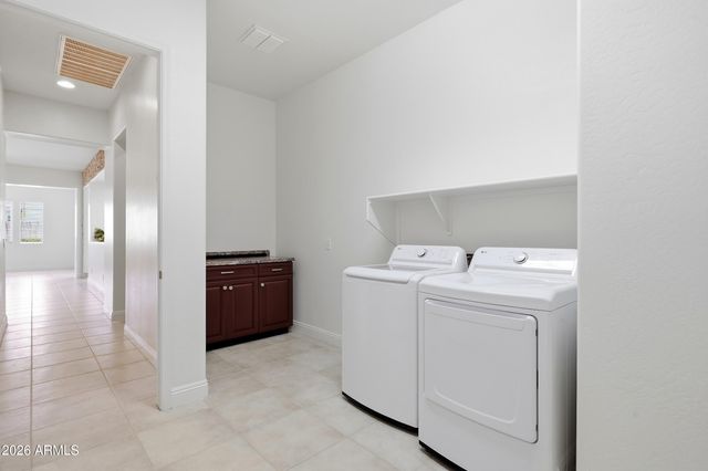 7556 W CRYSTAL Road, Glendale, AZ 85308