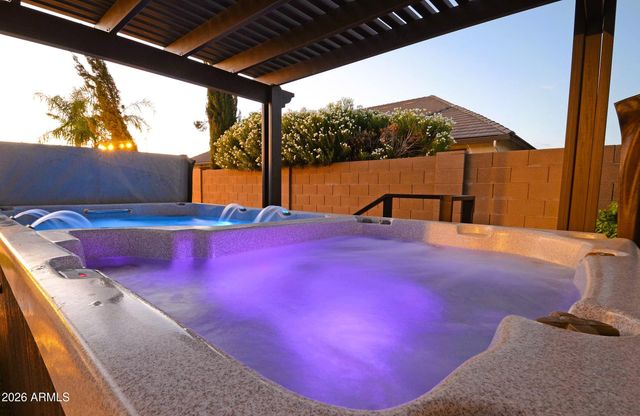 7556 W CRYSTAL Road, Glendale, AZ 85308