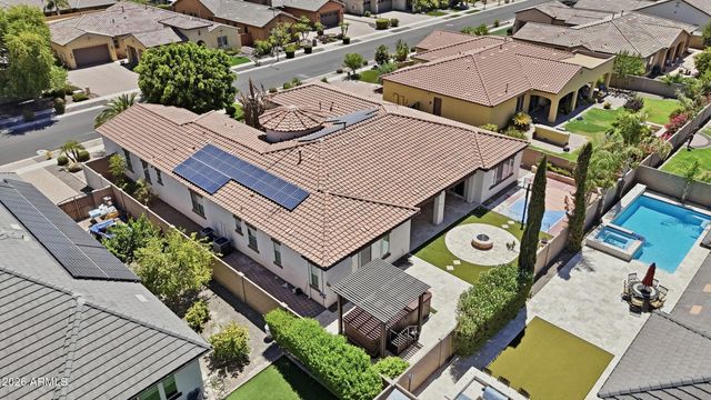 7556 W CRYSTAL Road, Glendale, AZ 85308