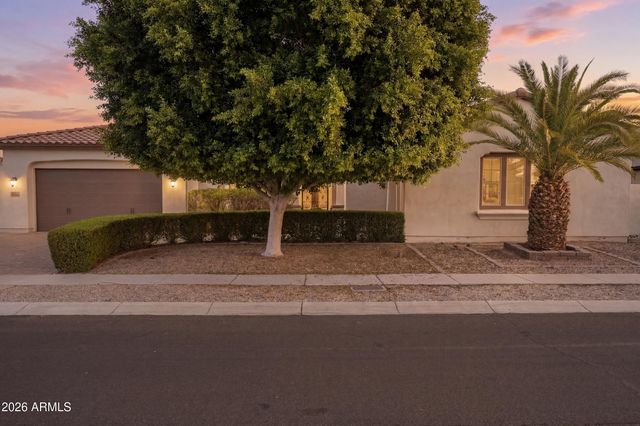 7556 W CRYSTAL Road, Glendale, AZ 85308