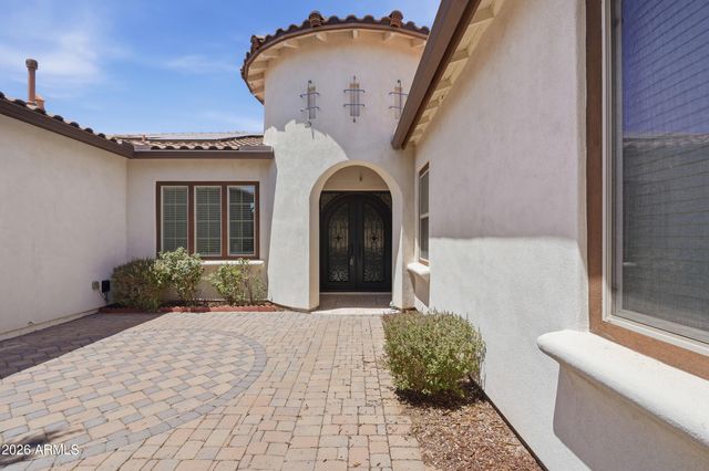 7556 W CRYSTAL Road, Glendale, AZ 85308
