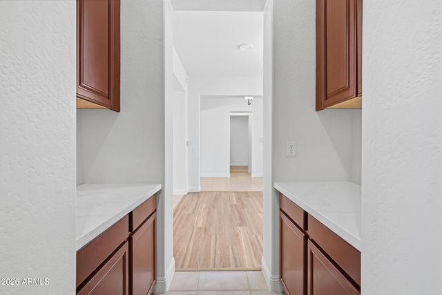 7556 W CRYSTAL Road, Glendale, AZ 85308