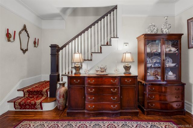 15 E 235th Street, Bronx, NY 10470