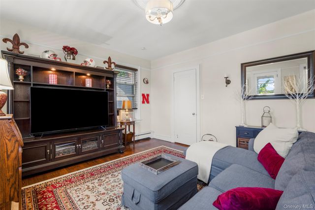 15 E 235th Street, Bronx, NY 10470