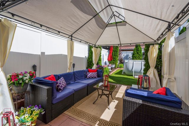 15 E 235th Street, Bronx, NY 10470