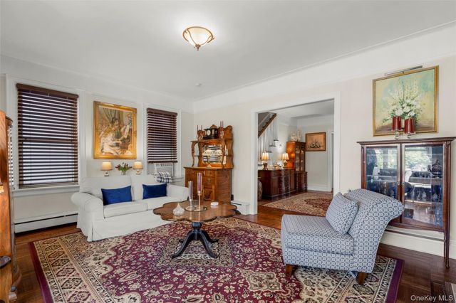 15 E 235th Street, Bronx, NY 10470