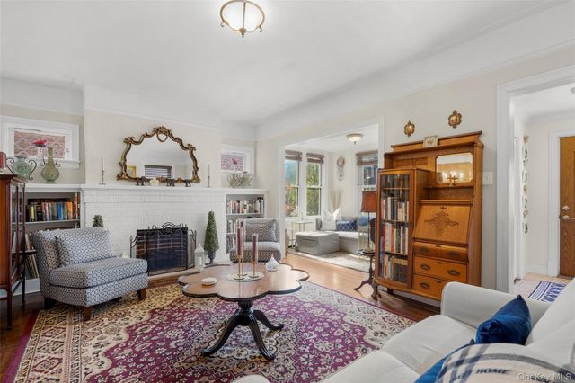 15 E 235th Street, Bronx, NY 10470