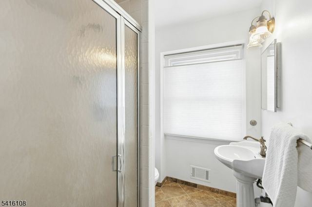 800 Cranford Ave, Westfield Town, NJ 07090