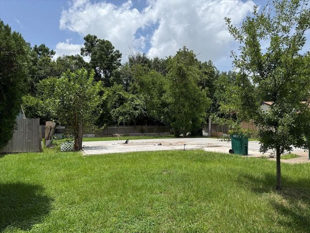 8715 Victoria Forest Drive, Houston, TX 77088