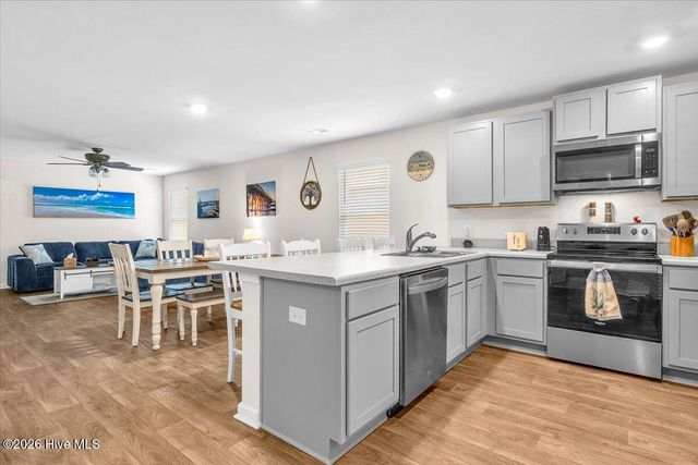 2040 Course Lane, Surf City, NC 28445