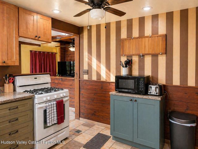 174 North Drive, Saugerties, NY 12477