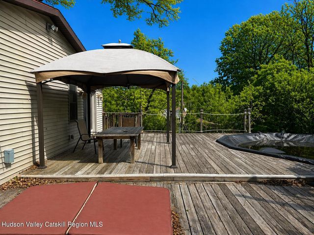174 North Drive, Saugerties, NY 12477