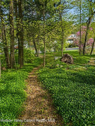 174 North Drive, Saugerties, NY 12477