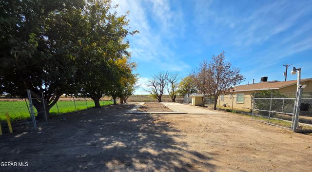 16100 SOCORRO Road, Fabens, TX 79838
