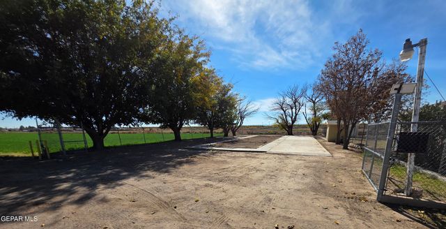 16100 SOCORRO Road, Fabens, TX 79838