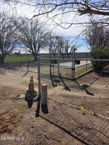 16100 SOCORRO Road, Fabens, TX 79838
