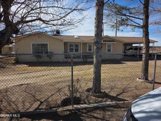 16100 SOCORRO Road, Fabens, TX 79838