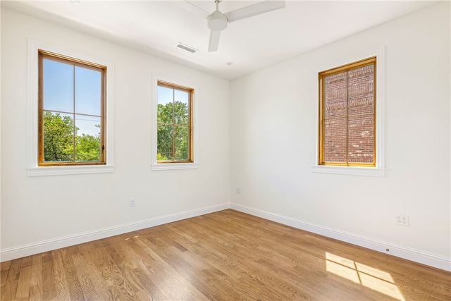 302 NW 5th Street, Bentonville, AR 72712