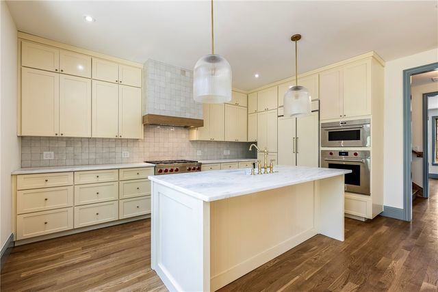 302 NW 5th Street, Bentonville, AR 72712