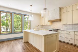 302 NW 5th Street, Bentonville, AR 72712