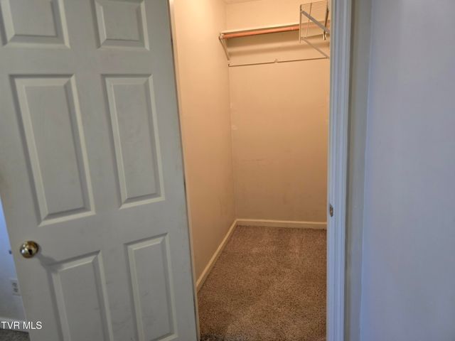 1308 East Chilhowie Avenue, Johnson City, TN 37601