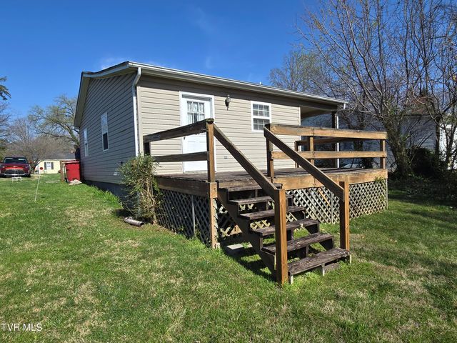 1308 East Chilhowie Avenue, Johnson City, TN 37601