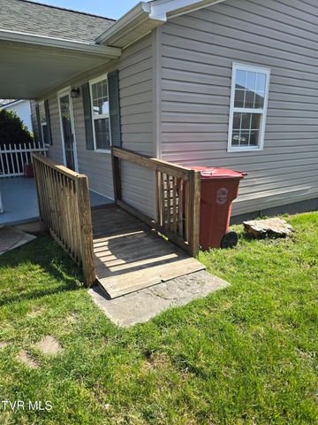 1308 East Chilhowie Avenue, Johnson City, TN 37601