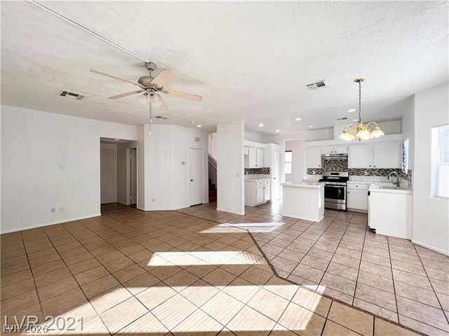3553 Lazy Sun Lane, Las Vegas, NV 89147