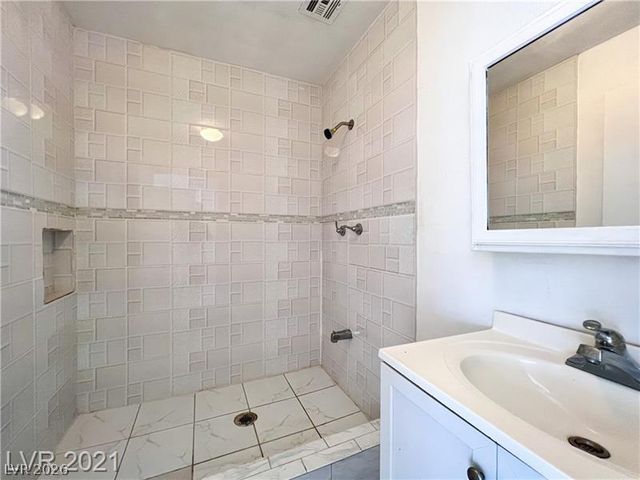 3553 Lazy Sun Lane, Las Vegas, NV 89147