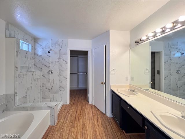 3553 Lazy Sun Lane, Las Vegas, NV 89147