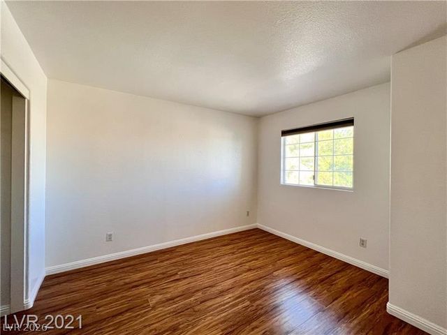 3553 Lazy Sun Lane, Las Vegas, NV 89147