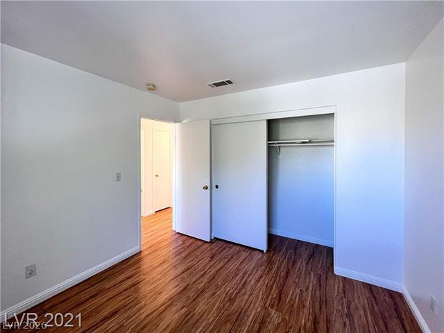 3553 Lazy Sun Lane, Las Vegas, NV 89147