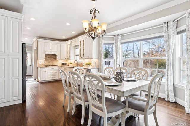 7 Brittany Court, Ridge, NY 11961